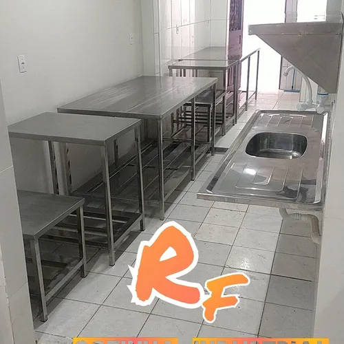 Mesa de inox ,coifa inox pratileira de inox 