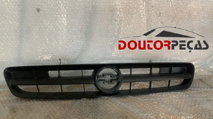 Grade Frontal Corsa Montana 2002/07 1BM1880020 c/detalhe