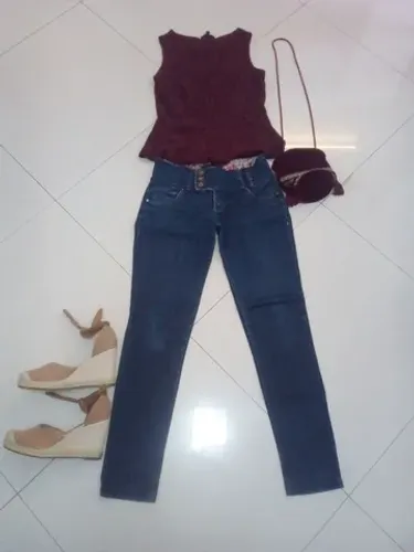 Calça Jeans Feminina semi-nova