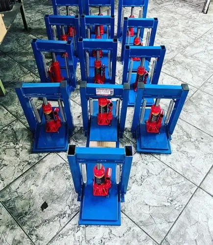 Máquina  completa de chinelo  renda extra 