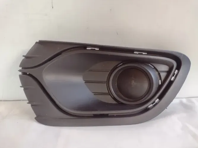 Moldura farol de milha sandero logan 2015/2019 esquerda