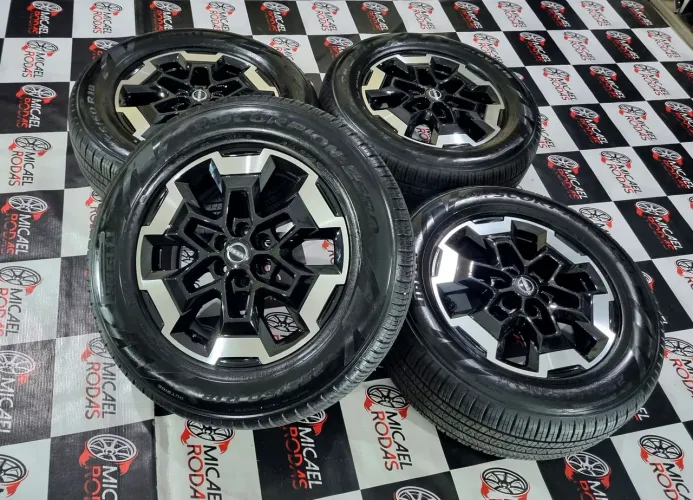 Jogo de rodas aro 18" Nissan Frontier Platinum 6x114 Originais + Pneus 95% Pirelli