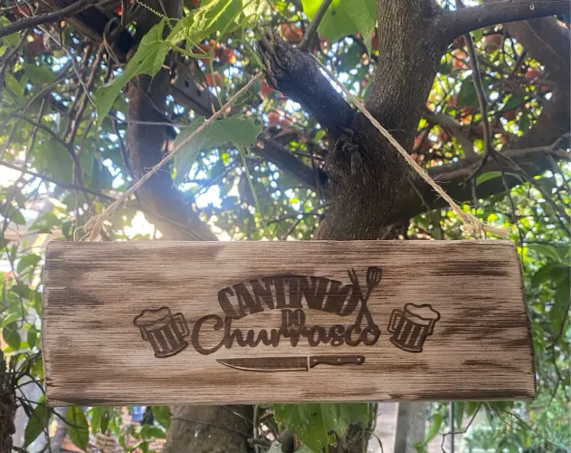 Placa decorativa para área da churrasqueira 