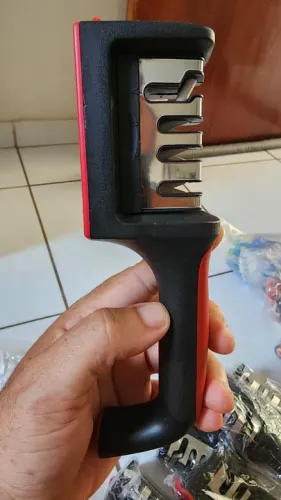 Amolador de Facas e Tesouras.