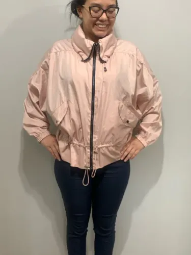 Corta vento rosa Zara