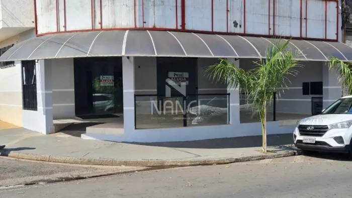Locação de Comercial / Salão na cidade de Rio Claro