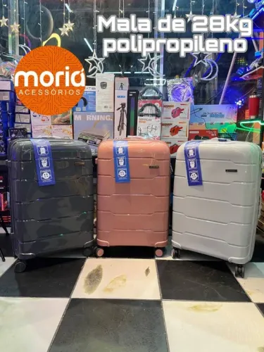 Mala de Viagem 28kg em POLIPROPILENO, Rodinhas duplas 360 graus, com cadeado embutido.