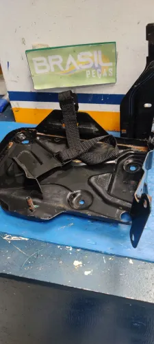 caixa de bateria fiat toro 