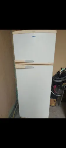 Geladeira Consul Gelando muito ! Super conservada 