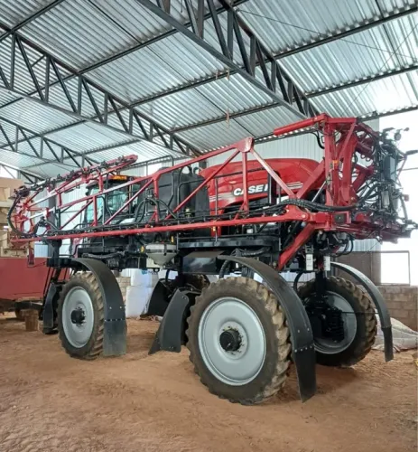 Pulverizador Case Patriot 250 ano 2022 com 640 horas, Piloto e GPS, em MG