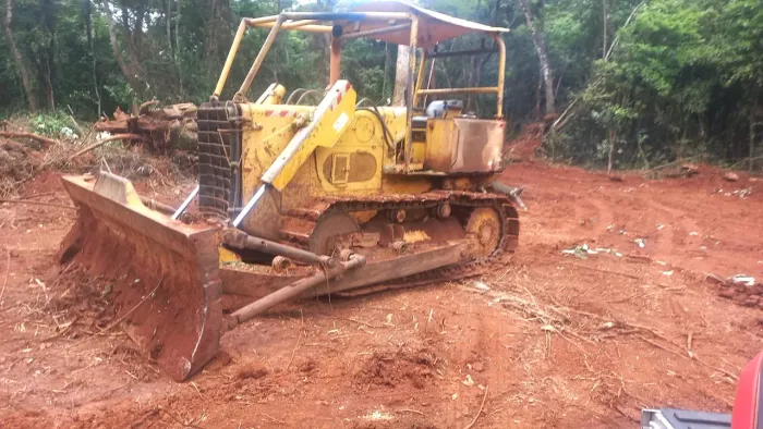 TRATOR DE ESTEIRA MF 400 / Aceito trocas e propostas 