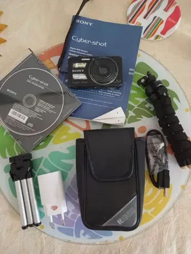 Câmera Digital Sony Cyber-shot DSC-W530