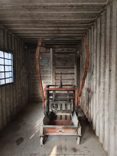 Máquina para fabricação de blocos