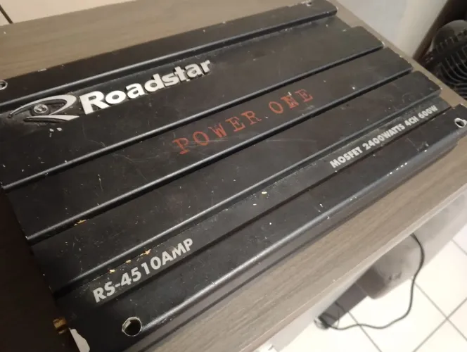 Módulo Power one roadstar 2400watts