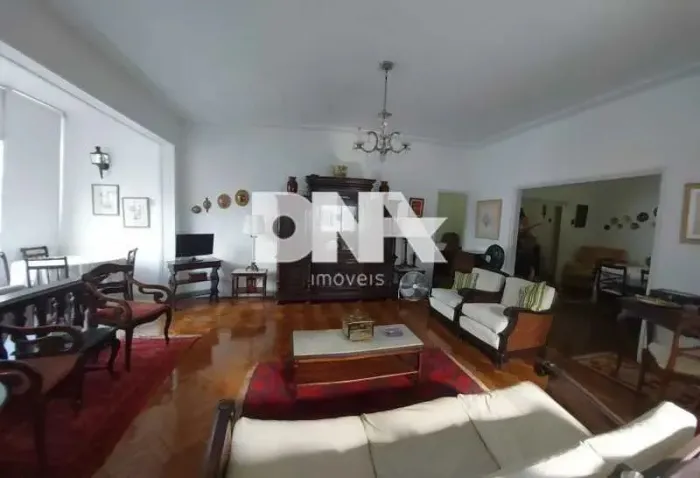 Apartamento - Padrão / Residencial / Copacabana