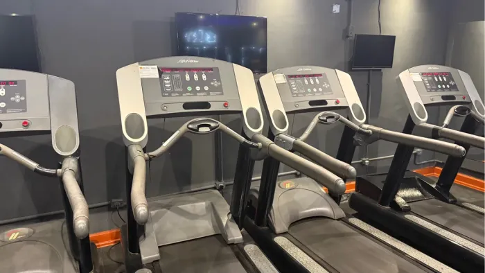 Esteiras Life Fitness para Academia