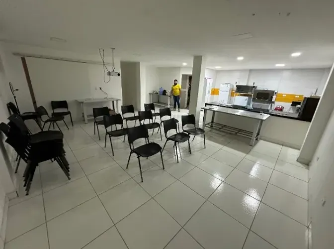ALUGO - Ponto Comercial no Bairro Brasil