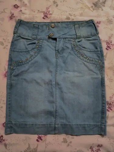 Saias Jeans com Detalhes em Strass