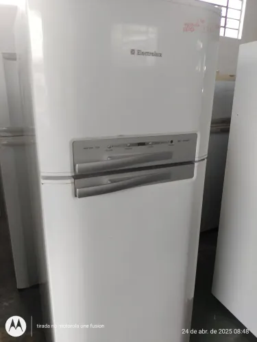 REFRIGERADOR ELECTROLUX DF 46 220V