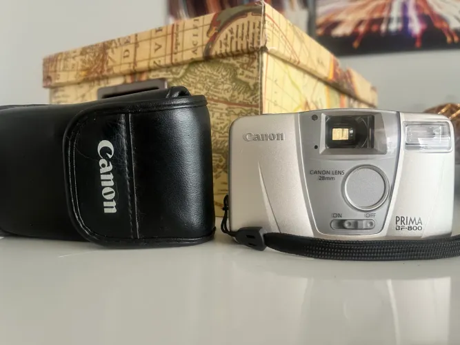 Câmera fotográfica Canon