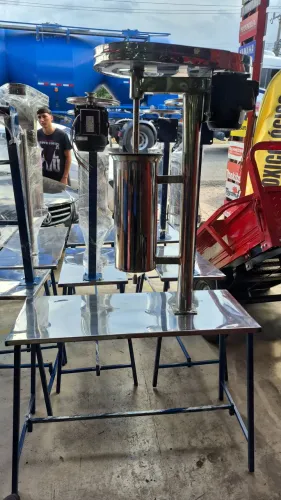 MAQUINA DE BATER AÇAÍ ( DESPOLPADEIRA)