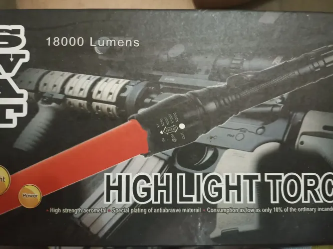 Lanterna Tática 18000 Lumens - Alta Potência nova