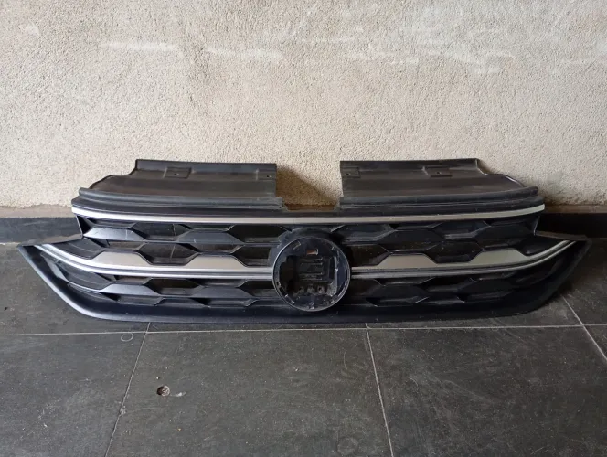 Grade Volkswagen Nivus (Friso Cinza)