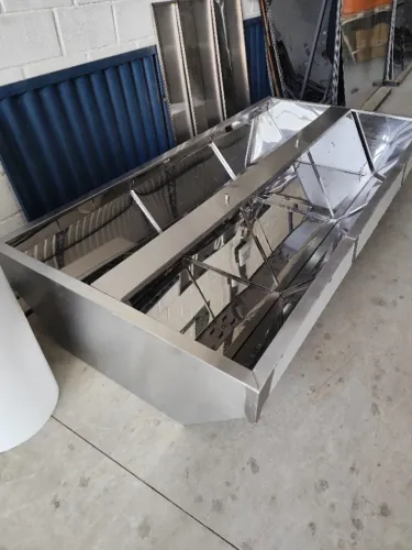 Coifa industrial 2,00m para grandes cozinhas - Fabricada em aço inox