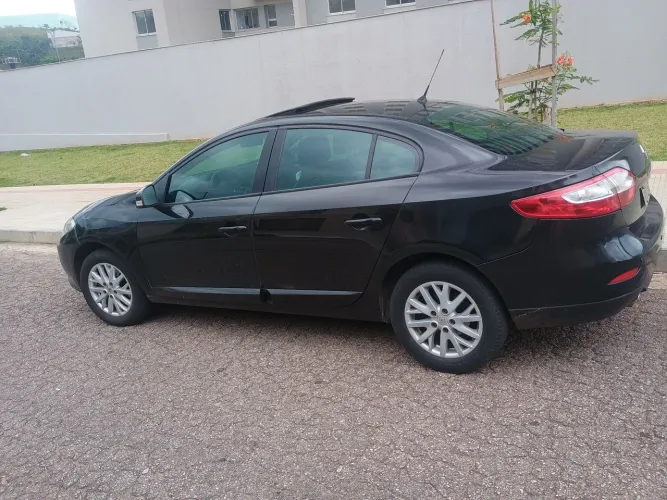 Renault Fluence Sed. Dynamique 2.0 16V Flex Mec. 2011