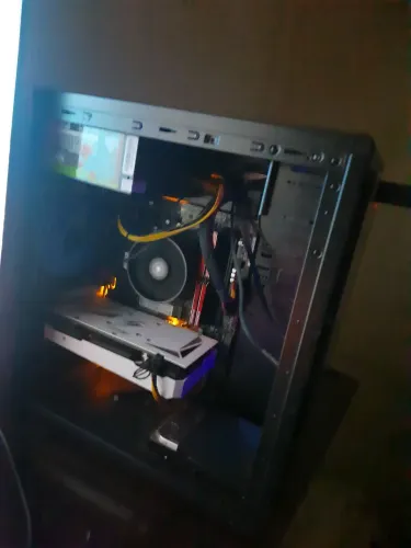 PC gamer RTX pra sair logo