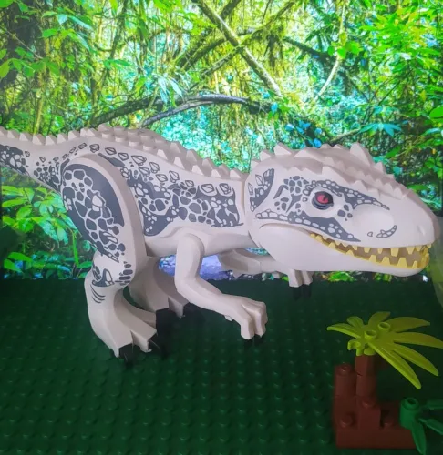 Dinossauro Indominus Rex Jurassic World