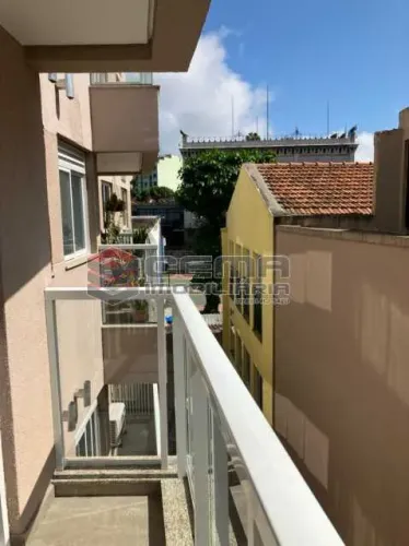 Excelente Apartamento 2 quartos com suíte e vaga no Catete
