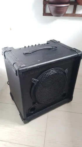 Amplificador Meteoro RX-100 Special Line para Baixo, Guitarra, Teclado ou voz.