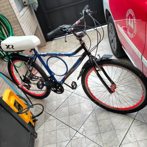 Bicicleta vintage caloi barra forte 1990.