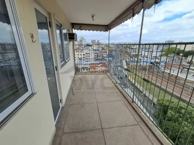 Vendo apartamento Meier com Varanda