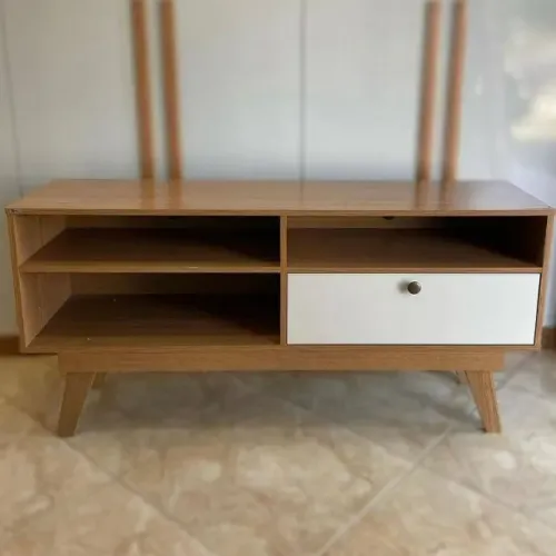 Rack Houston 50? - Design Sofisticado em Cinamomo com Off White