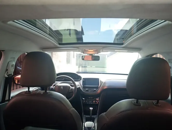 Peugeot 2008 Griffe, teto panorâmico. Troco por moto/carro de menor valor. 