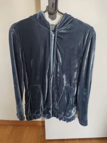 Blusa veludo molhado