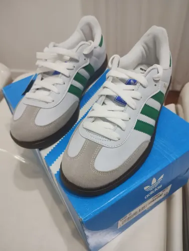 Tênis Adidas linha Premium 