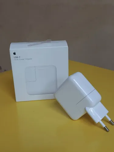 Apple Turbo USB-C 30W (Usado)