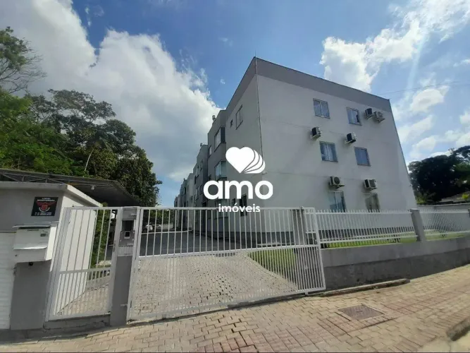 Apartamento semi-mobiliado para alugar no bairro Rio Branco em Brusque