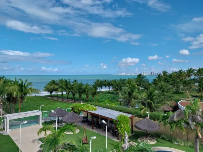 Cobertura no Aqualux - pe na areia - beira mar - apartamento grande 