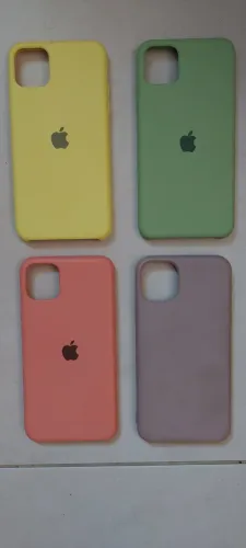 Capinhas de borracha iPhone 11 pro max usadas as 4 por 15 reais