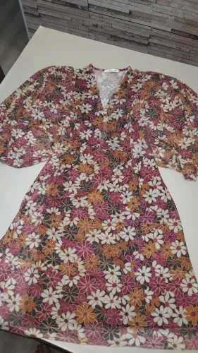Vendo vestido curto , seminovo C&A,  tamanho 38
