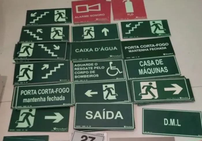 Placas de sinalização
