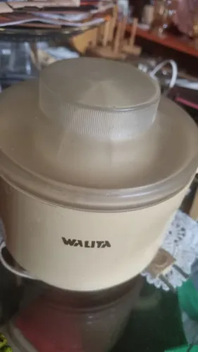 Espremedor de laranja Elétrico Walita