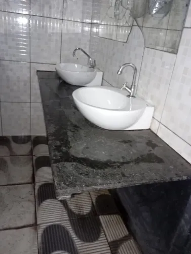 Vende-se Lavabo de Marmore C/2 Pias Sobrepostas