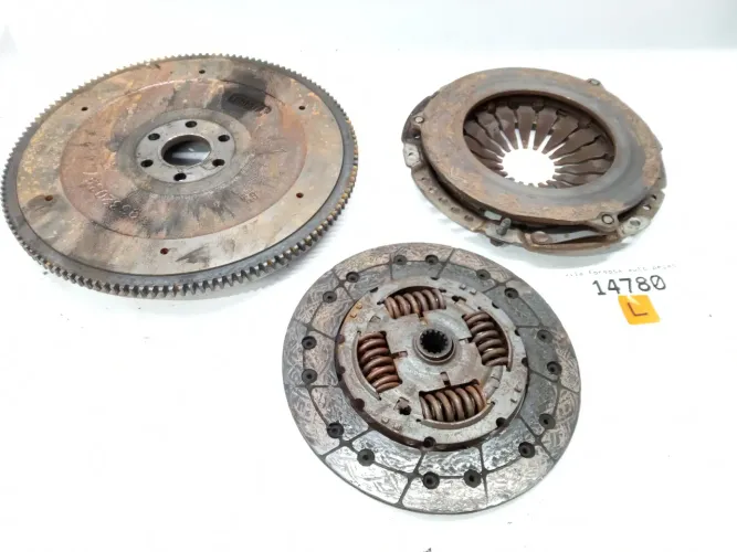 Volante Motor C/ Embreagem Gm Spin 1.8 2013  Cod *