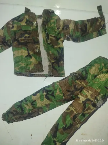 Uniforme farda Camuflado Selva em Miniatura para bonecos Falcon G.I. Joe de 30cm