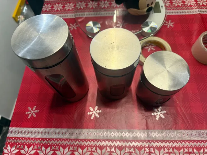 Conjunto de 3 potes de vidro com tampa de metal